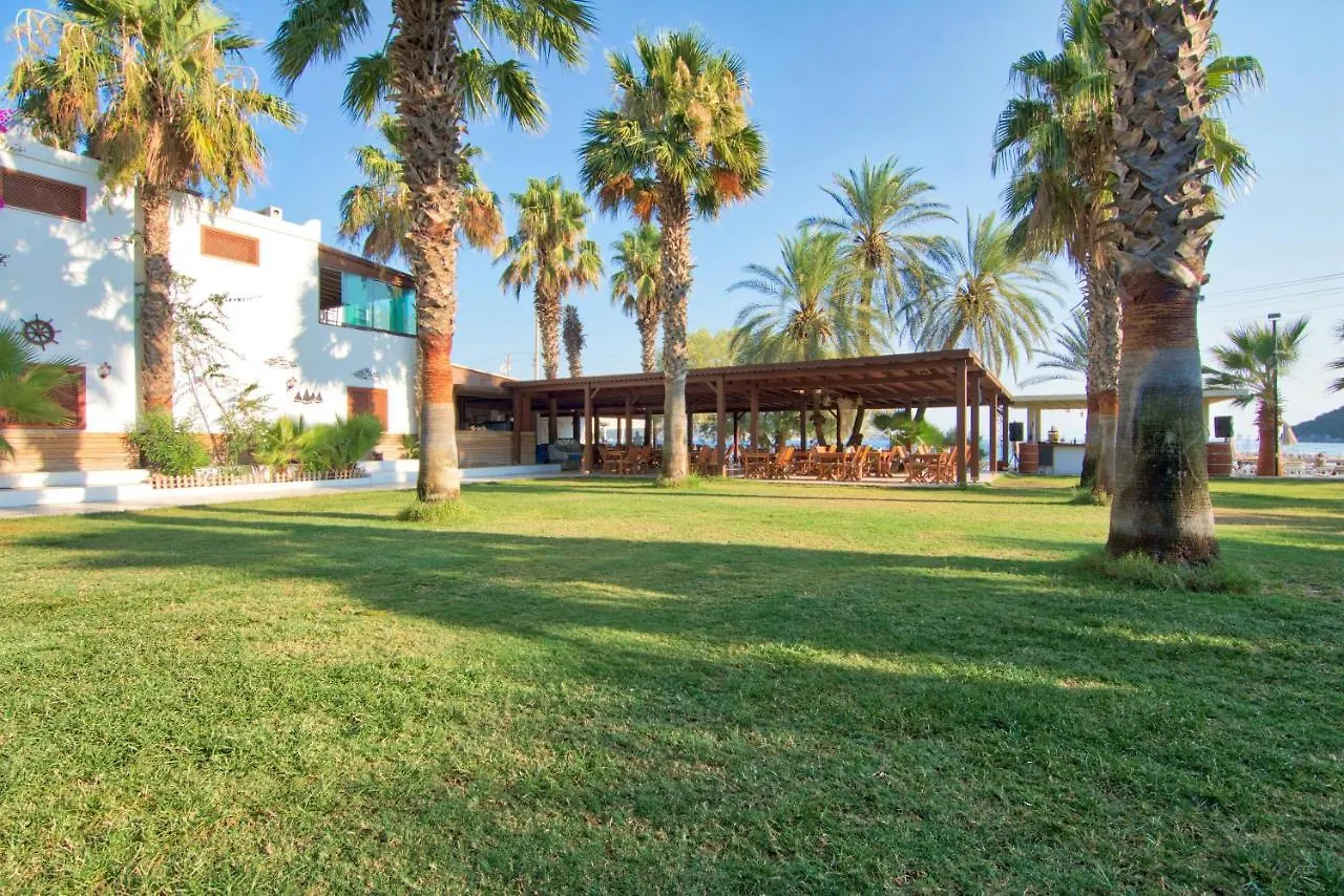 Selvi Beach Hotel Göltürkbükü